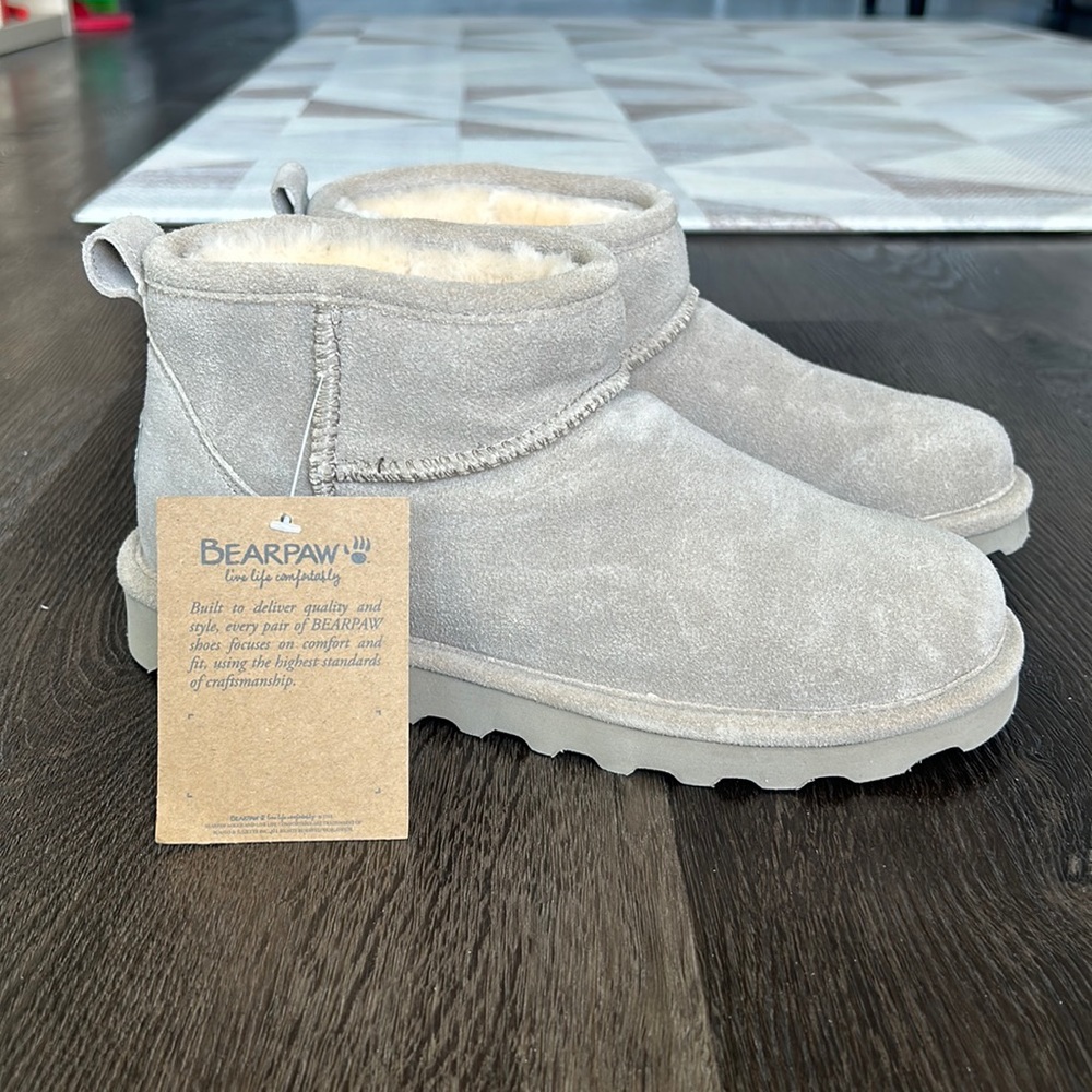 **BRAND NEW** BEARPAW ULTRA MINI UGG-STYLE BOOT